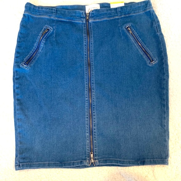 Simply Emma Blue Denim Pencil ZIP Mini Skirt New - Picture 3 of 7